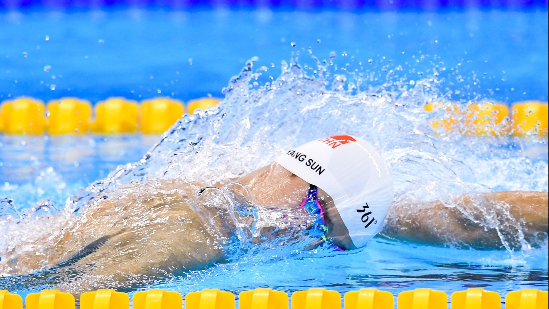 传奇谢幕!足球巨星李明举行盛大退役仪式